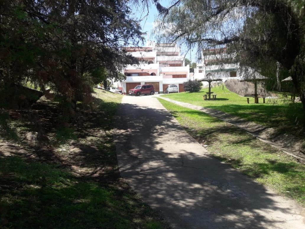 Appartamento La Aldea del Puente Villa Carlos Paz Esterno foto